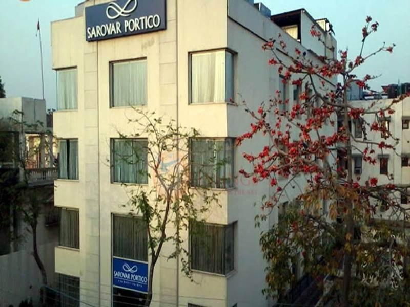 Sarovar Portico Naraina, Hotel New Delhi Exterior photo