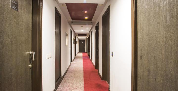 Sarovar Portico Naraina, Hotel New Delhi Exterior photo